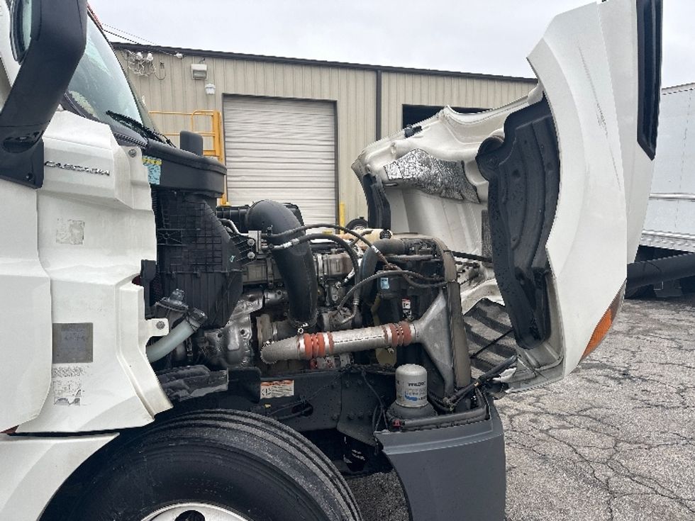 Sleeper Tractor-Heavy Duty Tractors-Freightliner-2021-T12664ST-Atlanta (Forest Park)-GA-674,264\n\t\tmiles-$ 49,500 - Image 20