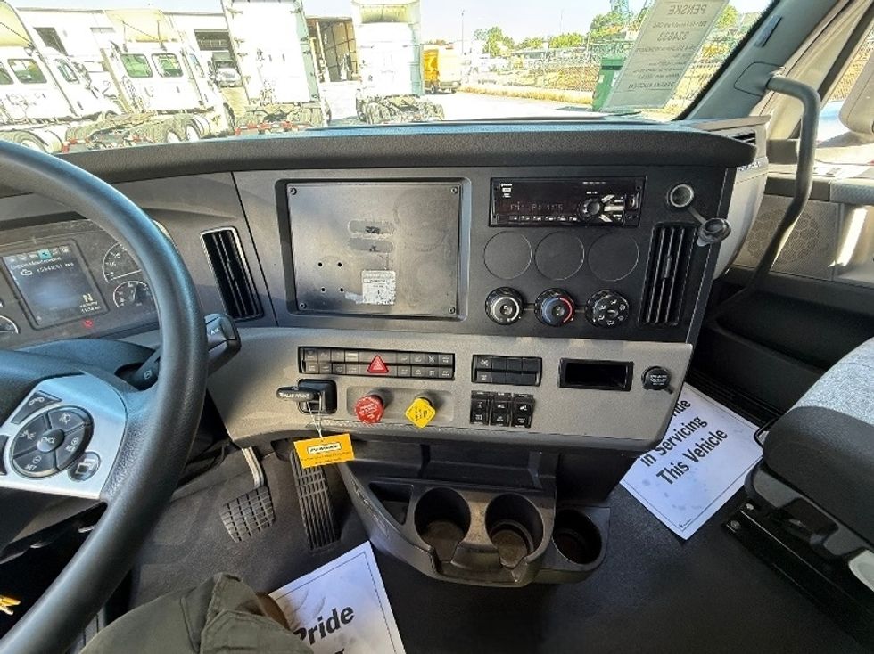Sleeper Tractor-Heavy Duty Tractors-Freightliner-2021-T12664ST-Atlanta-GA-532,377\n\t\tmiles-$ 60,500 - Image 12