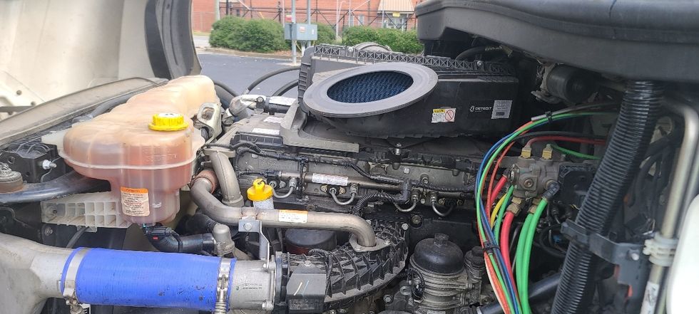 Sleeper Tractor-Heavy Duty Tractors-Freightliner-2021-T12664ST-Atlanta-GA-678,696\n\t\tmiles-$ 50,250 - Image 21