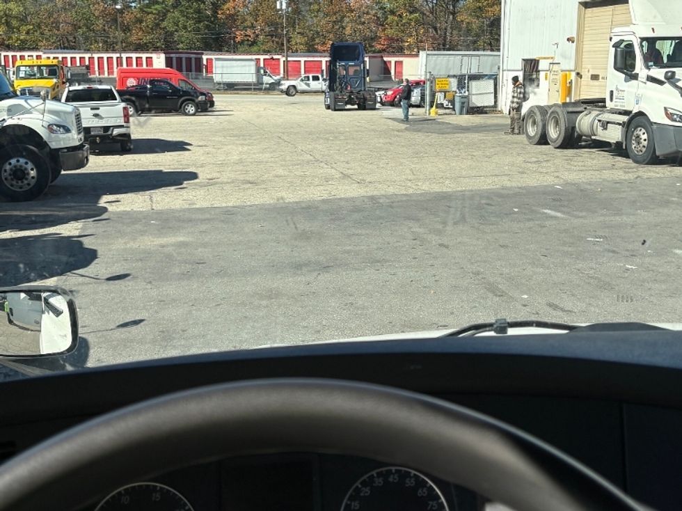 Sleeper Tractor-Heavy Duty Tractors-Freightliner-2021-T12664ST-Auburn-MA-431,503\n\t\tmiles-$ 68,500 - Image 10