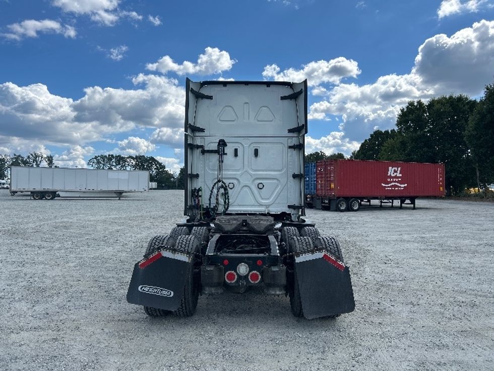 Sleeper Tractor-Heavy Duty Tractors-Freightliner-2021-T12664ST-Auburn-ME-440,810\n\t\tmiles-$ 70,250 - Image 6