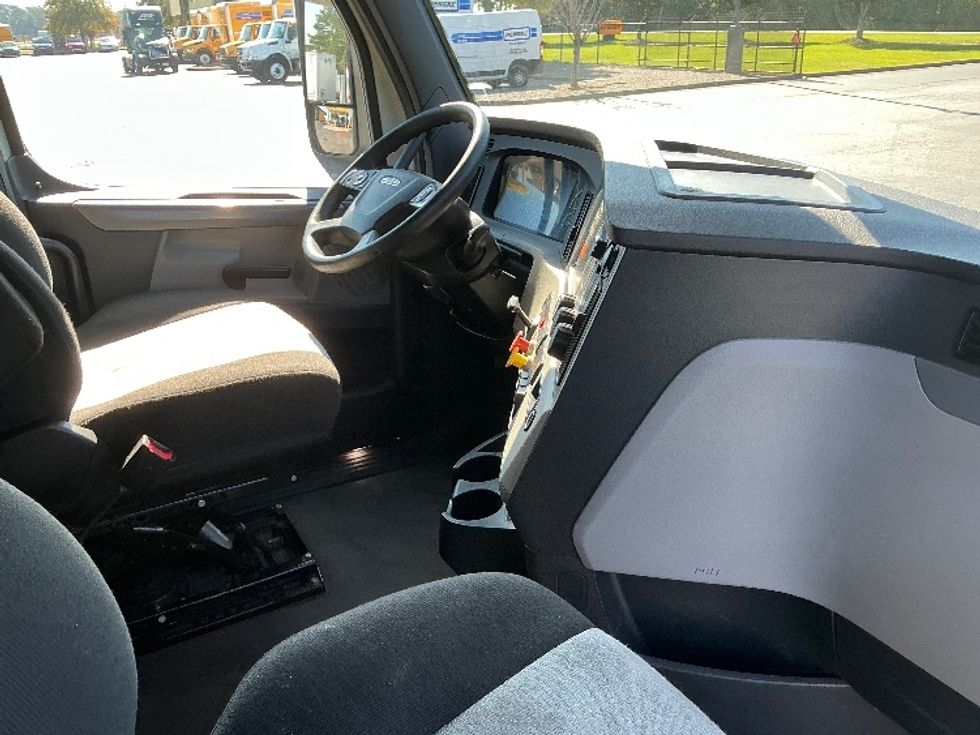 Sleeper Tractor-Heavy Duty Tractors-Freightliner-2021-T12664ST-Augusta-GA-442,201\n\t\tmiles-$ 72,250 - Image 15