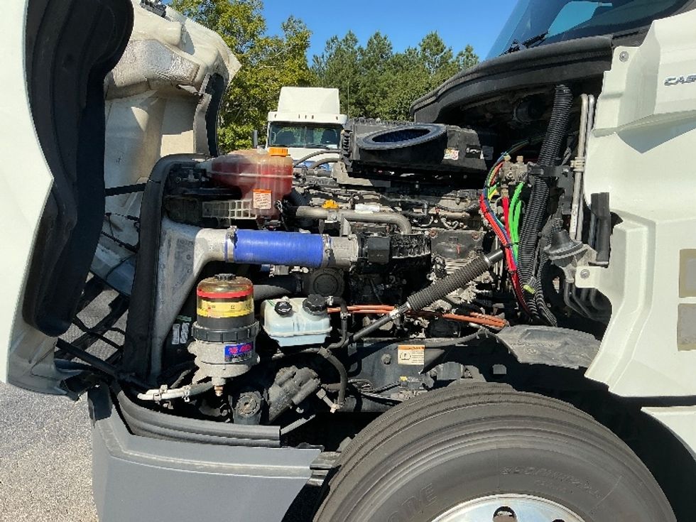 Sleeper Tractor-Heavy Duty Tractors-Freightliner-2021-T12664ST-Augusta-GA-442,201\n\t\tmiles-$ 72,250 - Image 21