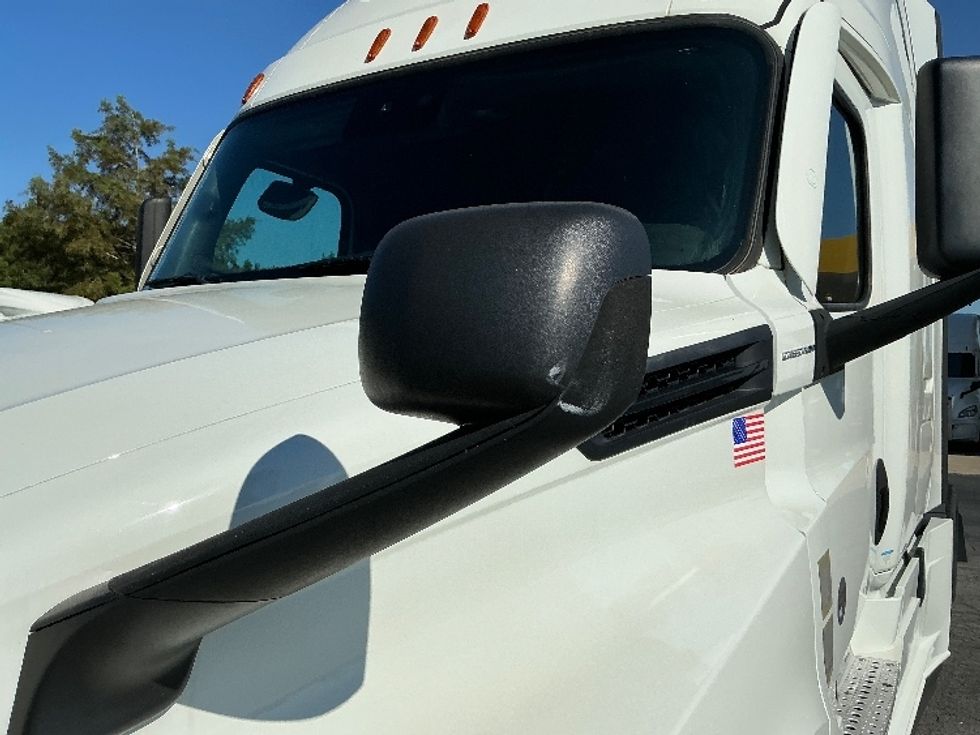 Sleeper Tractor-Heavy Duty Tractors-Freightliner-2021-T12664ST-Augusta-GA-442,201\n\t\tmiles-$ 72,250 - Image 23