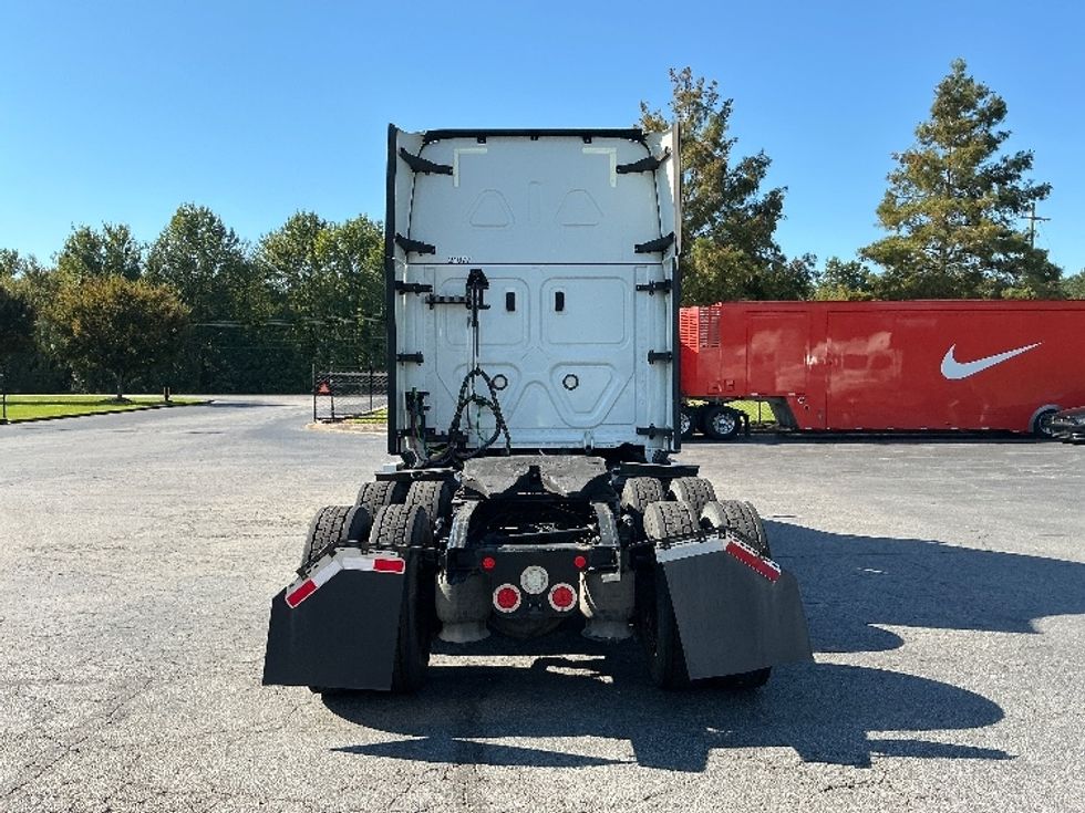 Sleeper Tractor-Heavy Duty Tractors-Freightliner-2021-T12664ST-Augusta-GA-442,201\n\t\tmiles-$ 72,250 - Image 6