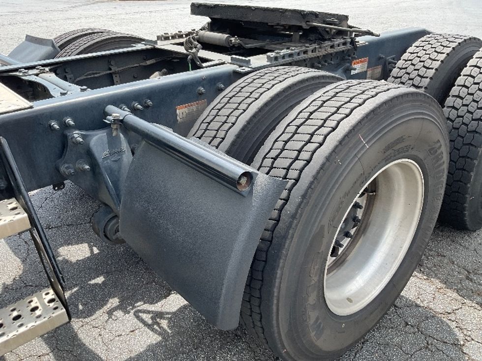 Sleeper Tractor-Heavy Duty Tractors-Freightliner-2021-T12664ST-Augusta-GA-463,525\n\t\tmiles-$ 70,250 - Image 24