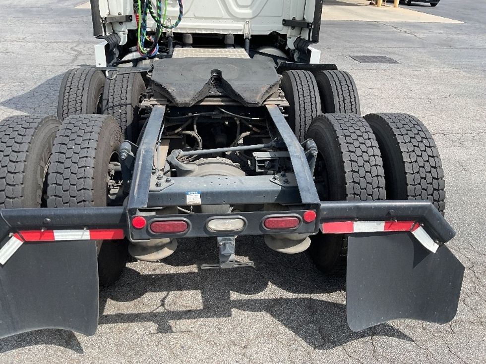 Sleeper Tractor-Heavy Duty Tractors-Freightliner-2021-T12664ST-Augusta-GA-463,525\n\t\tmiles-$ 70,250 - Image 6