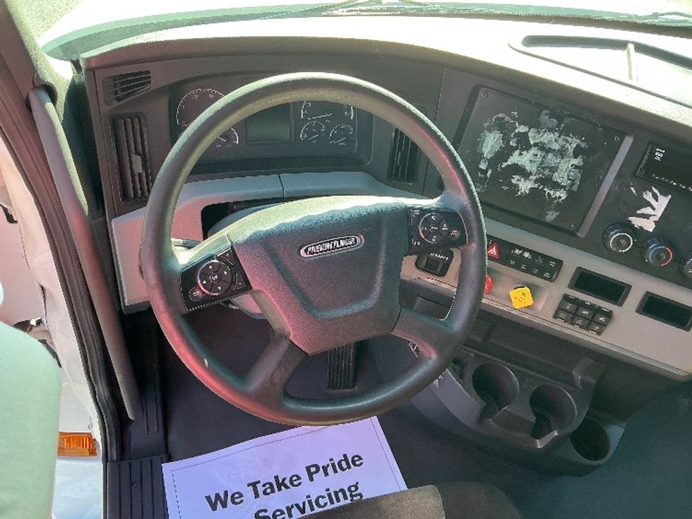 Sleeper Tractor-Heavy Duty Tractors-Freightliner-2021-T12664ST-Augusta-GA-527,429\n\t\tmiles-$ 75,500 - Image 10