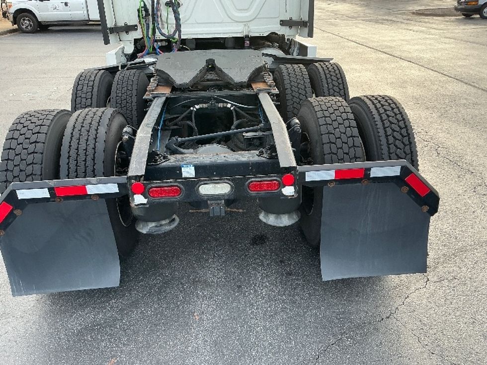 Sleeper Tractor-Heavy Duty Tractors-Freightliner-2021-T12664ST-Augusta-GA-592,314\n\t\tmiles-$ 56,750 - Image 6