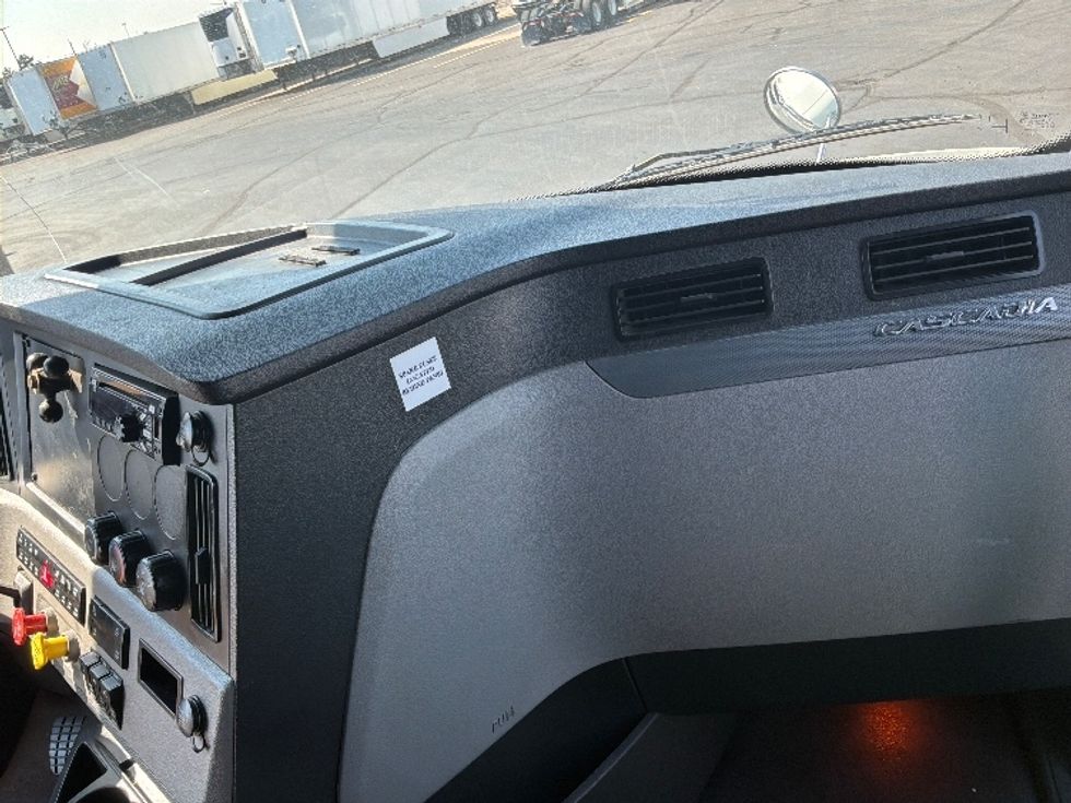 Sleeper Tractor-Heavy Duty Tractors-Freightliner-2021-T12664ST-Aurora-CO-325,728\n\t\tmiles-$ 85,750 - Image 14