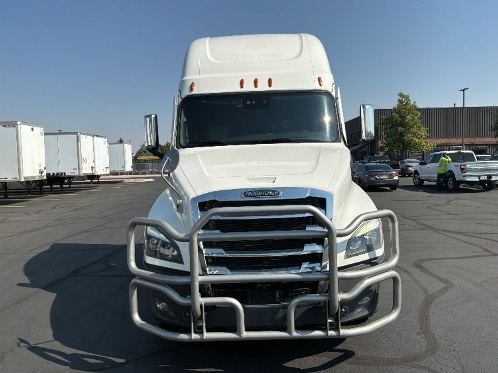 Sleeper Tractor-Heavy Duty Tractors-Freightliner-2021-T12664ST-Aurora-CO-325,728\n\t\tmiles-$ 85,750 - Image 2
