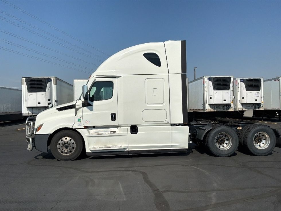Sleeper Tractor-Heavy Duty Tractors-Freightliner-2021-T12664ST-Aurora-CO-325,728\n\t\tmiles-$ 85,750 - Image 4