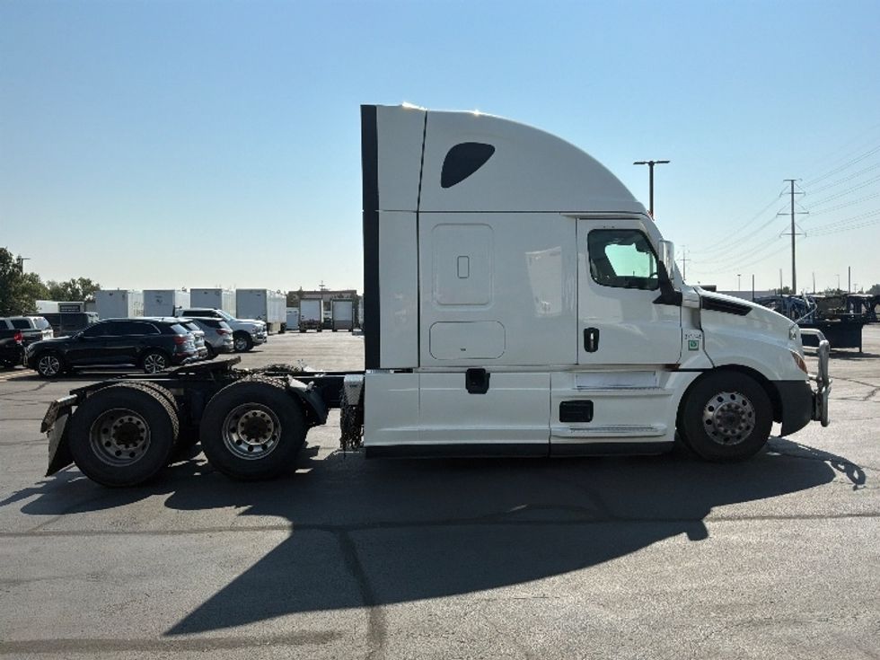 Sleeper Tractor-Heavy Duty Tractors-Freightliner-2021-T12664ST-Aurora-CO-325,728\n\t\tmiles-$ 85,750 - Image 8
