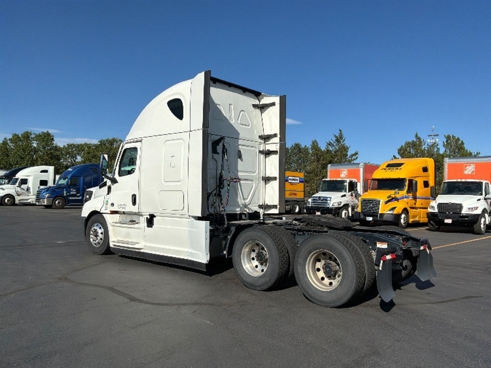 Sleeper Tractor-Heavy Duty Tractors-Freightliner-2021-T12664ST-Aurora-CO-370,870\n\t\tmiles-$ 87,500 - Image 5