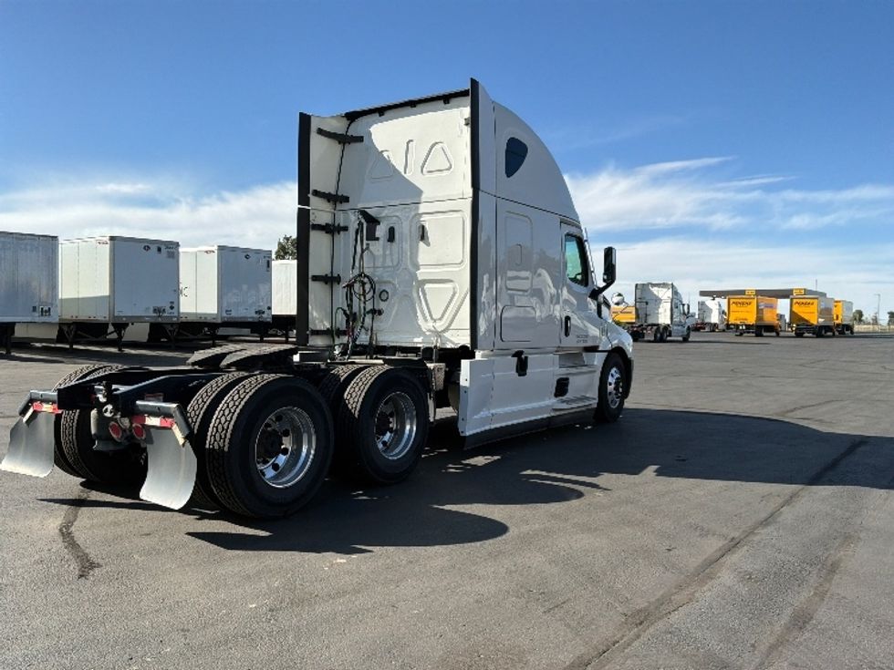Sleeper Tractor-Heavy Duty Tractors-Freightliner-2021-T12664ST-Aurora-CO-370,870\n\t\tmiles-$ 87,500 - Image 7