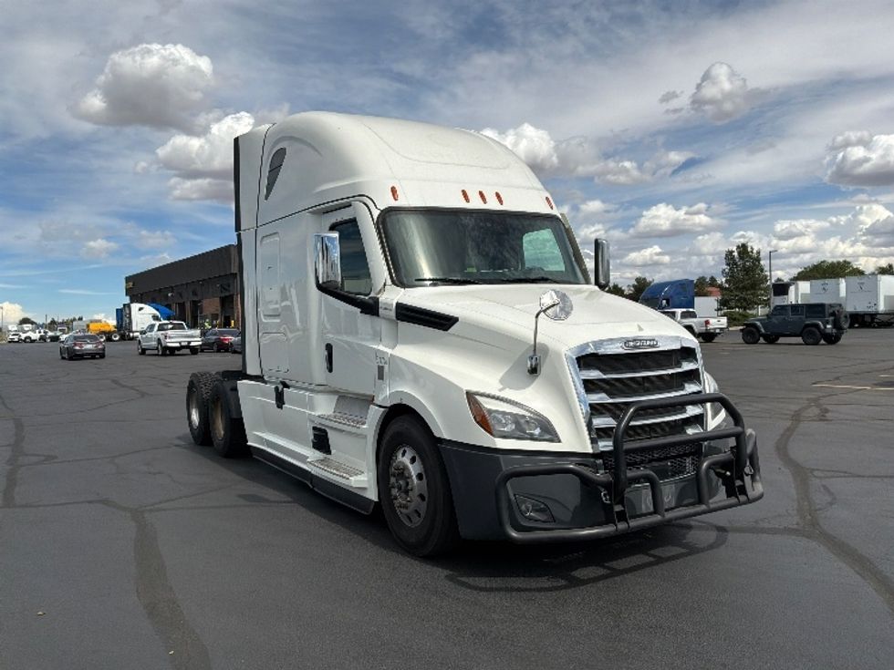 Sleeper Tractor-Heavy Duty Tractors-Freightliner-2021-T12664ST-Aurora-CO-401,538\n\t\tmiles-$ 85,750 - Image 1
