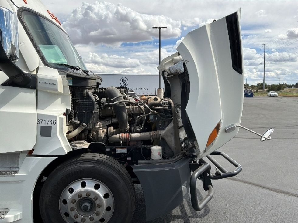 Sleeper Tractor-Heavy Duty Tractors-Freightliner-2021-T12664ST-Aurora-CO-401,538\n\t\tmiles-$ 85,750 - Image 20