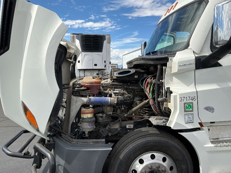Sleeper Tractor-Heavy Duty Tractors-Freightliner-2021-T12664ST-Aurora-CO-401,538\n\t\tmiles-$ 85,750 - Image 21