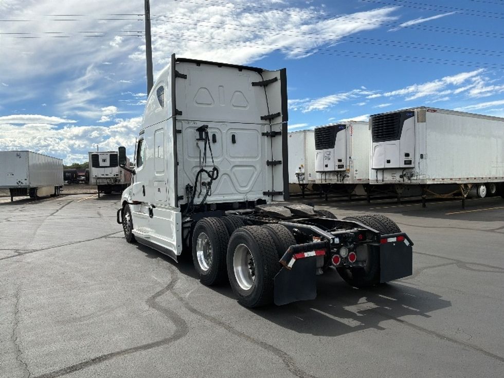 Sleeper Tractor-Heavy Duty Tractors-Freightliner-2021-T12664ST-Aurora-CO-401,538\n\t\tmiles-$ 85,750 - Image 5