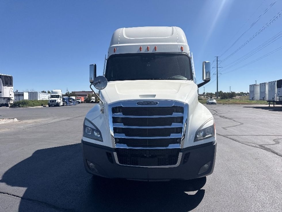 Sleeper Tractor-Heavy Duty Tractors-Freightliner-2021-T12664ST-Aurora-CO-414,273\n\t\tmiles-$ 85,000 - Image 2