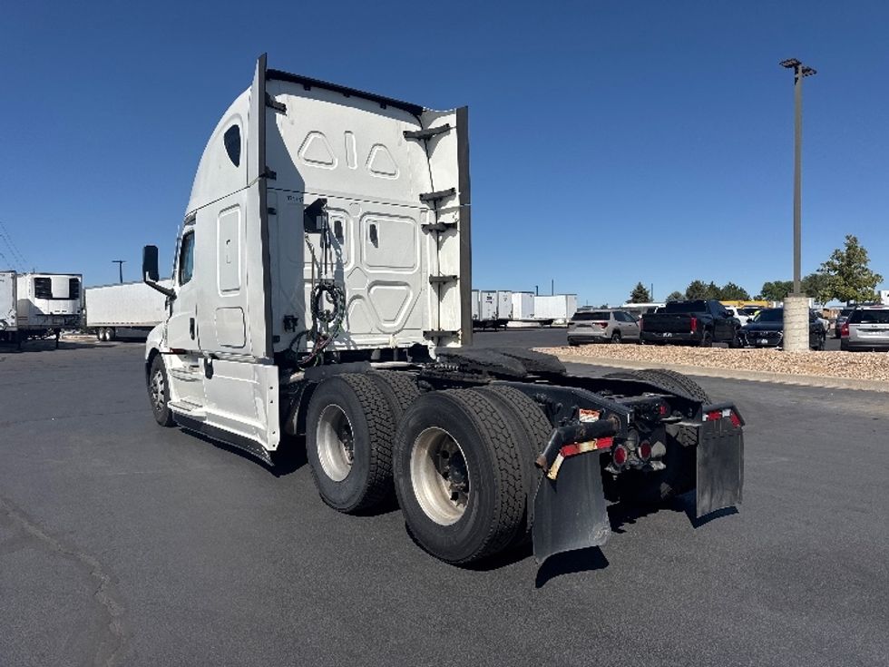Sleeper Tractor-Heavy Duty Tractors-Freightliner-2021-T12664ST-Aurora-CO-414,273\n\t\tmiles-$ 85,000 - Image 5