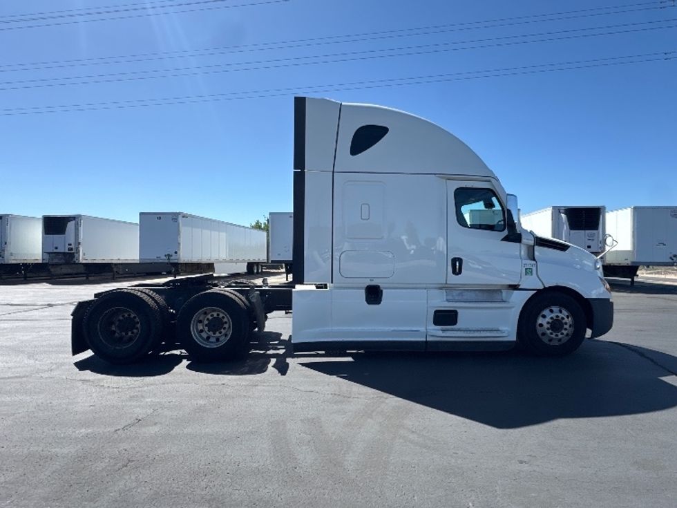 Sleeper Tractor-Heavy Duty Tractors-Freightliner-2021-T12664ST-Aurora-CO-414,273\n\t\tmiles-$ 85,000 - Image 8