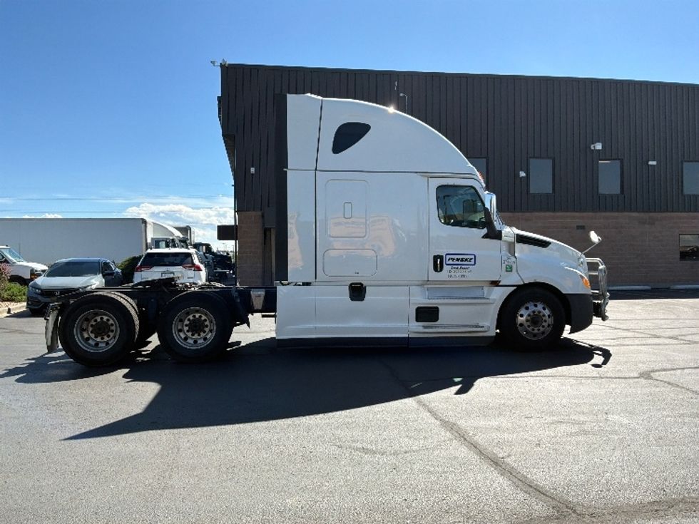 Sleeper Tractor-Heavy Duty Tractors-Freightliner-2021-T12664ST-Aurora-CO-488,964\n\t\tmiles-$ 75,500 - Image 8