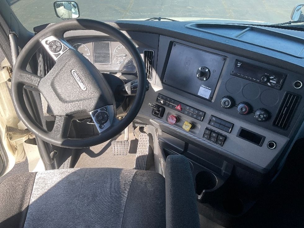Sleeper Tractor-Heavy Duty Tractors-Freightliner-2021-T12664ST-Aurora-CO-674,624\n\t\tmiles-$ 54,500 - Image 12