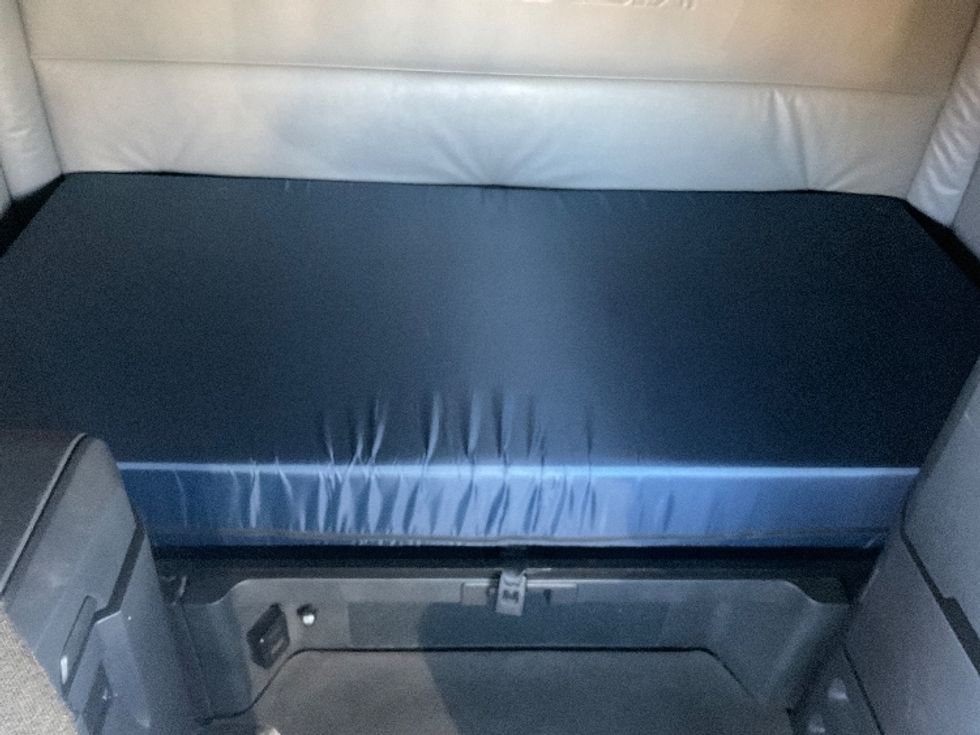 Sleeper Tractor-Heavy Duty Tractors-Freightliner-2021-T12664ST-Aurora-CO-674,624\n\t\tmiles-$ 54,500 - Image 17