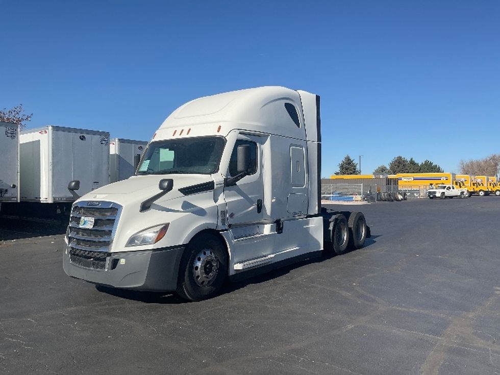 Sleeper Tractor-Heavy Duty Tractors-Freightliner-2021-T12664ST-Aurora-CO-674,624\n\t\tmiles-$ 54,500 - Image 3