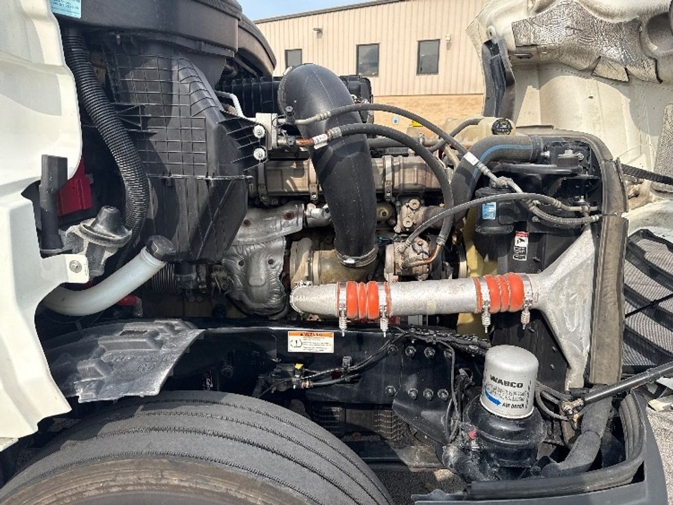 Sleeper Tractor-Heavy Duty Tractors-Freightliner-2021-T12664ST-Austin-TX-456,456\n\t\tmiles-$ 72,250 - Image 20