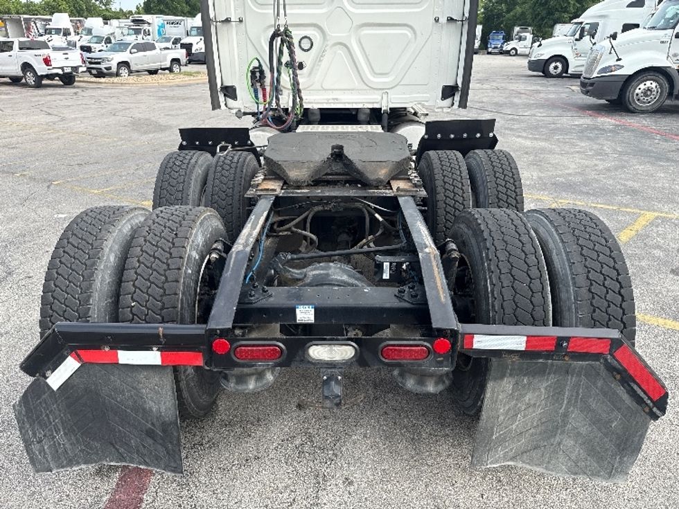 Sleeper Tractor-Heavy Duty Tractors-Freightliner-2021-T12664ST-Austin-TX-456,456\n\t\tmiles-$ 72,250 - Image 6