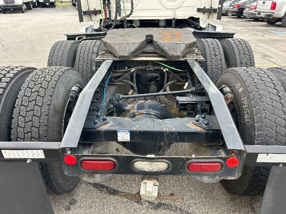 Sleeper Tractor-Heavy Duty Tractors-Freightliner-2021-T12664ST-Austin-TX-532,629\n\t\tmiles-$ 65,750 - Image 6