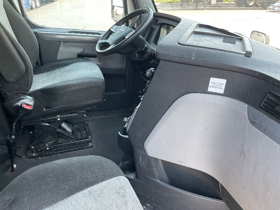 Sleeper Tractor-Heavy Duty Tractors-Freightliner-2021-T12664ST-Baltimore-MD-525,501\n\t\tmiles-$ 64,750 - Image 15