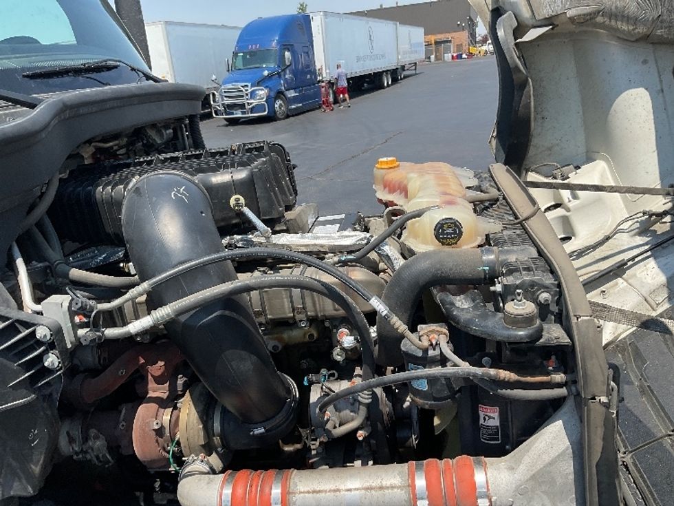 Sleeper Tractor-Heavy Duty Tractors-Freightliner-2021-T12664ST-Baltimore-MD-525,501\n\t\tmiles-$ 64,750 - Image 20