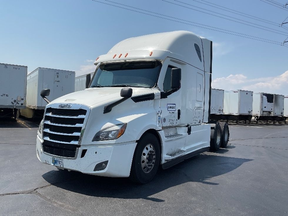 Sleeper Tractor-Heavy Duty Tractors-Freightliner-2021-T12664ST-Baltimore-MD-525,501\n\t\tmiles-$ 64,750 - Image 3