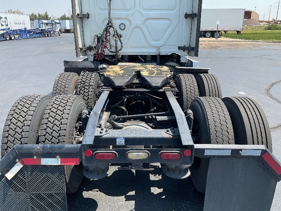 Sleeper Tractor-Heavy Duty Tractors-Freightliner-2021-T12664ST-Baltimore-MD-525,501\n\t\tmiles-$ 64,750 - Image 6