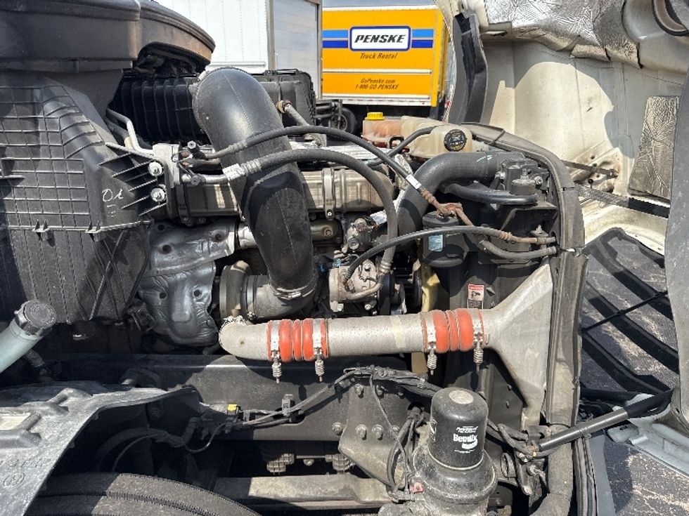 Sleeper Tractor-Heavy Duty Tractors-Freightliner-2021-T12664ST-Baltimore-MD-709,930\n\t\tmiles-$ 45,250 - Image 20