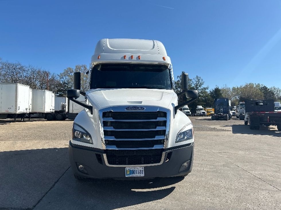 Sleeper Tractor-Heavy Duty Tractors-Freightliner-2021-T12664ST-Belden-MS-541,535\n\t\tmiles-$ 61,000 - Image 2