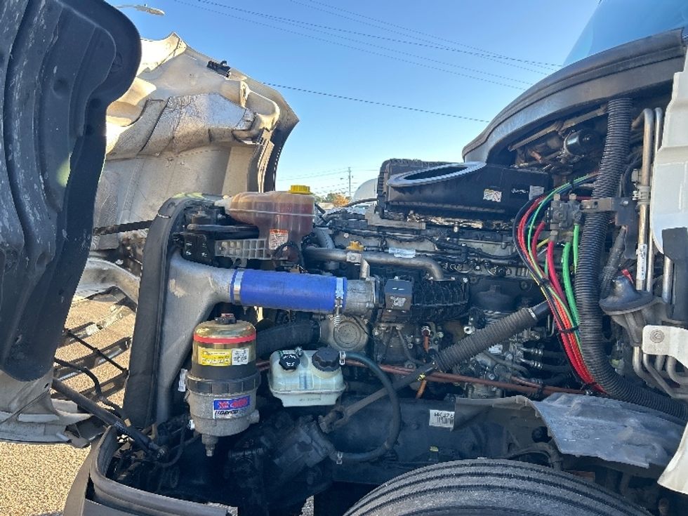 Sleeper Tractor-Heavy Duty Tractors-Freightliner-2021-T12664ST-Belden-MS-559,004\n\t\tmiles-$ 68,750 - Image 20