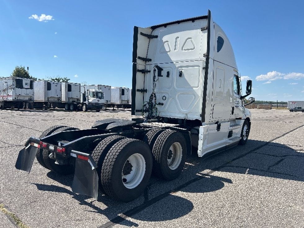Sleeper Tractor-Heavy Duty Tractors-Freightliner-2021-T12664ST-Billings-MT-540,620\n\t\tmiles-$ 69,250 - Image 7