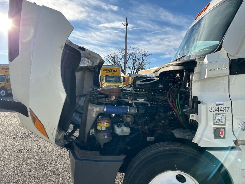 Sleeper Tractor-Heavy Duty Tractors-Freightliner-2021-T12664ST-Billings-MT-609,653\n\t\tmiles-$ 66,750 - Image 21