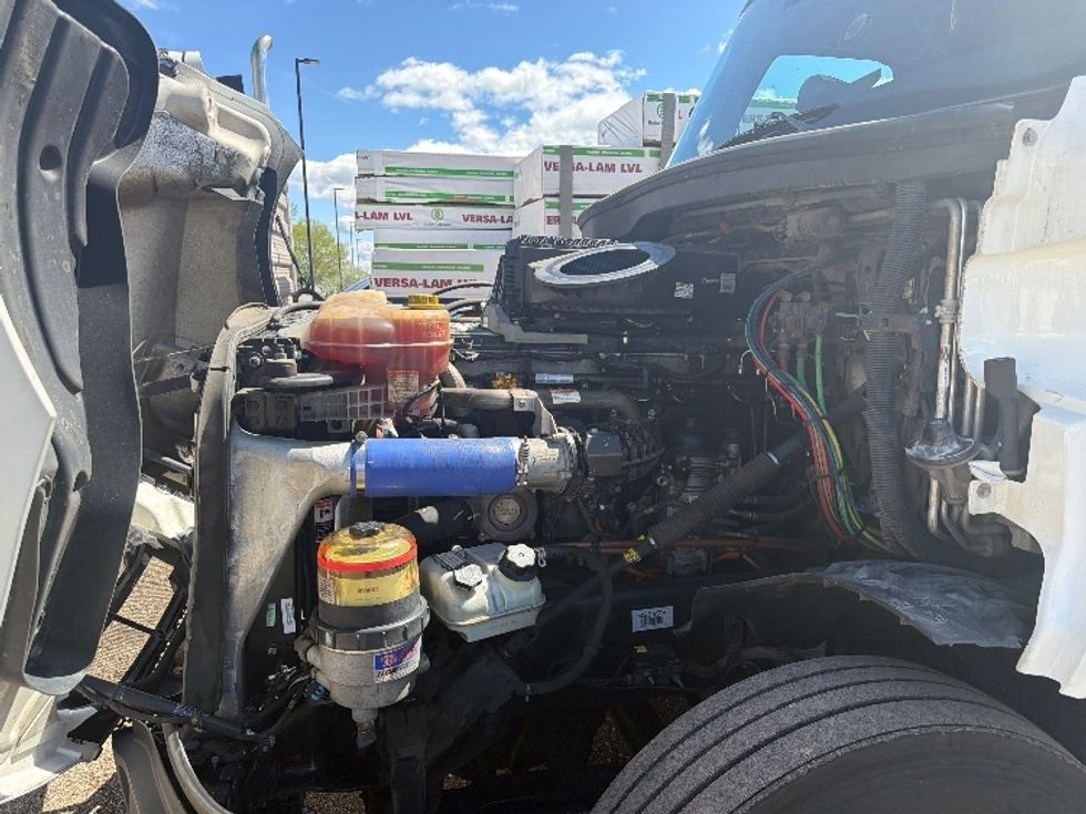 Sleeper Tractor-Heavy Duty Tractors-Freightliner-2021-T12664ST-Boise-ID-550,634\n\t\tmiles-$ 57,250 - Image 21