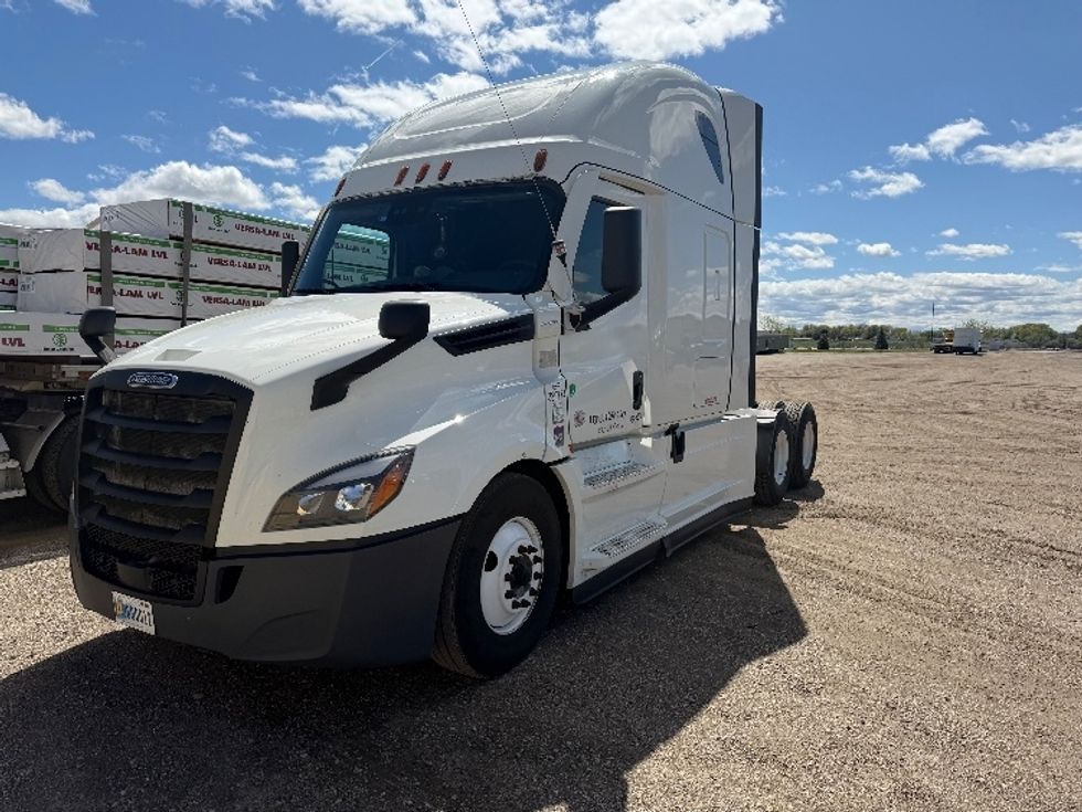 Sleeper Tractor-Heavy Duty Tractors-Freightliner-2021-T12664ST-Boise-ID-550,634\n\t\tmiles-$ 57,250 - Image 3