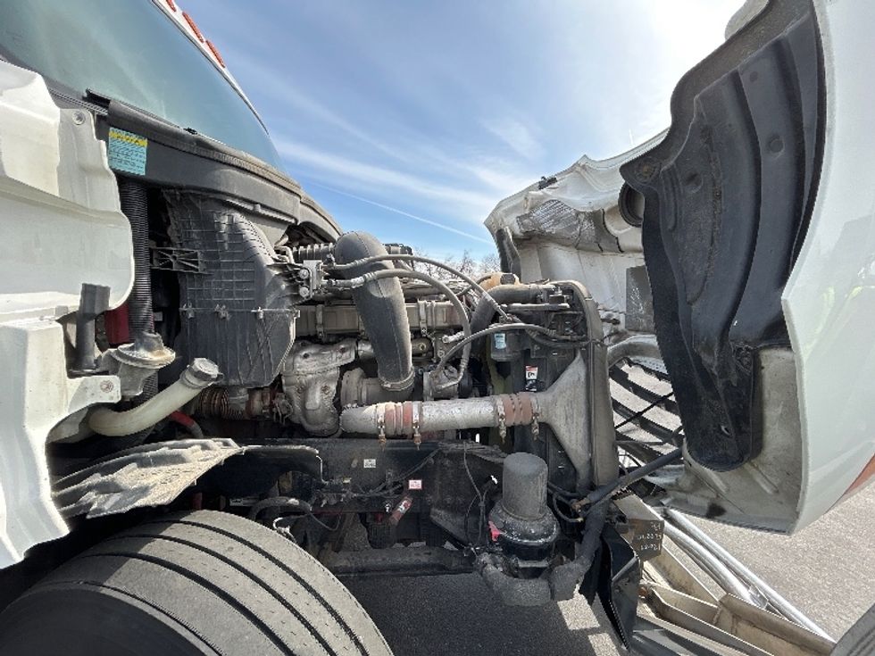 Sleeper Tractor-Heavy Duty Tractors-Freightliner-2021-T12664ST-Brooklyn Park-MN-623,968\n\t\tmiles-$ 47,500 - Image 20