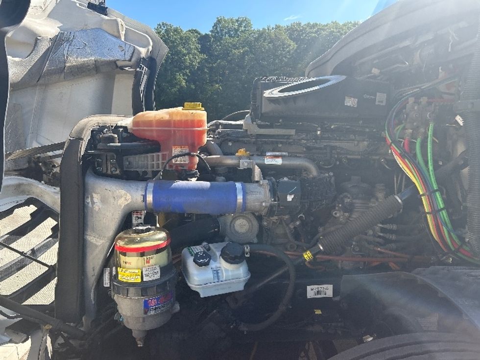 Sleeper Tractor-Heavy Duty Tractors-Freightliner-2021-T12664ST-Byron Center-MI-510,428\n\t\tmiles-$ 62,000 - Image 21