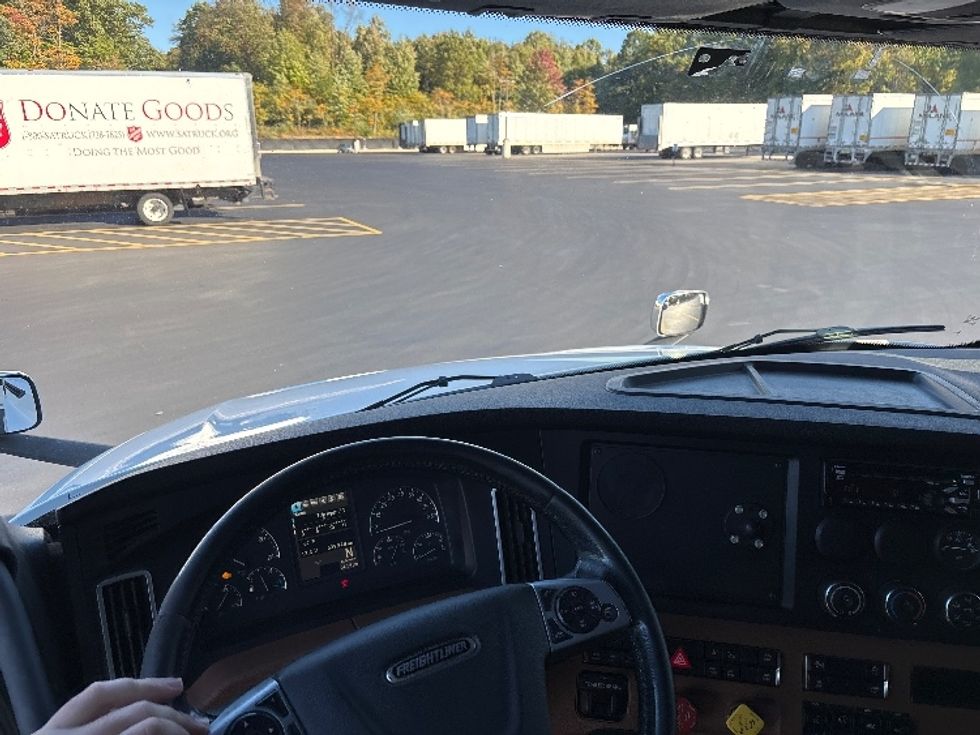 Sleeper Tractor-Heavy Duty Tractors-Freightliner-2021-T12664ST-Byron Center-MI-639,846\n\t\tmiles-$ 56,000 - Image 11