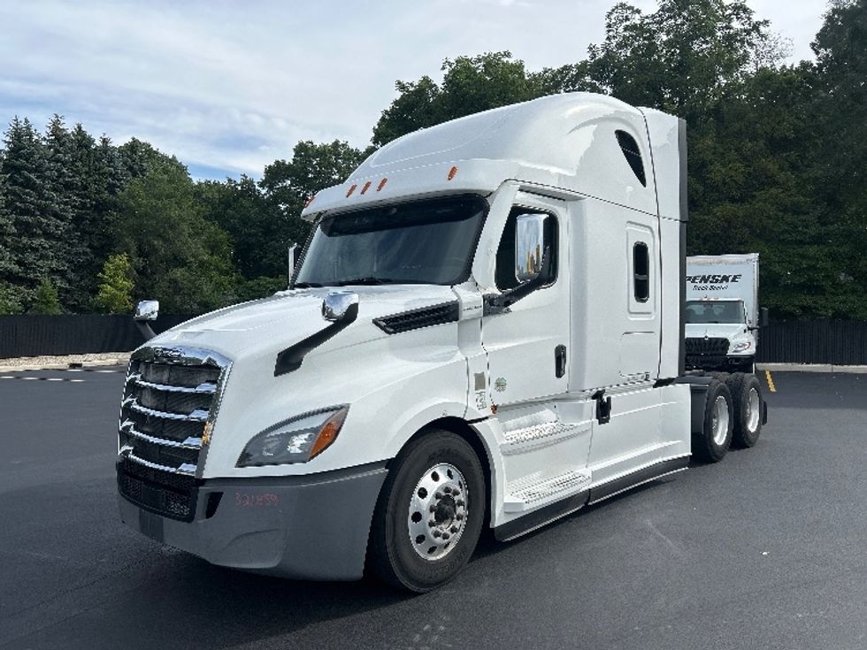 Sleeper Tractor-Heavy Duty Tractors-Freightliner-2021-T12664ST-Byron Center-MI-657,582\n\t\tmiles-$ 61,250 - Image 3
