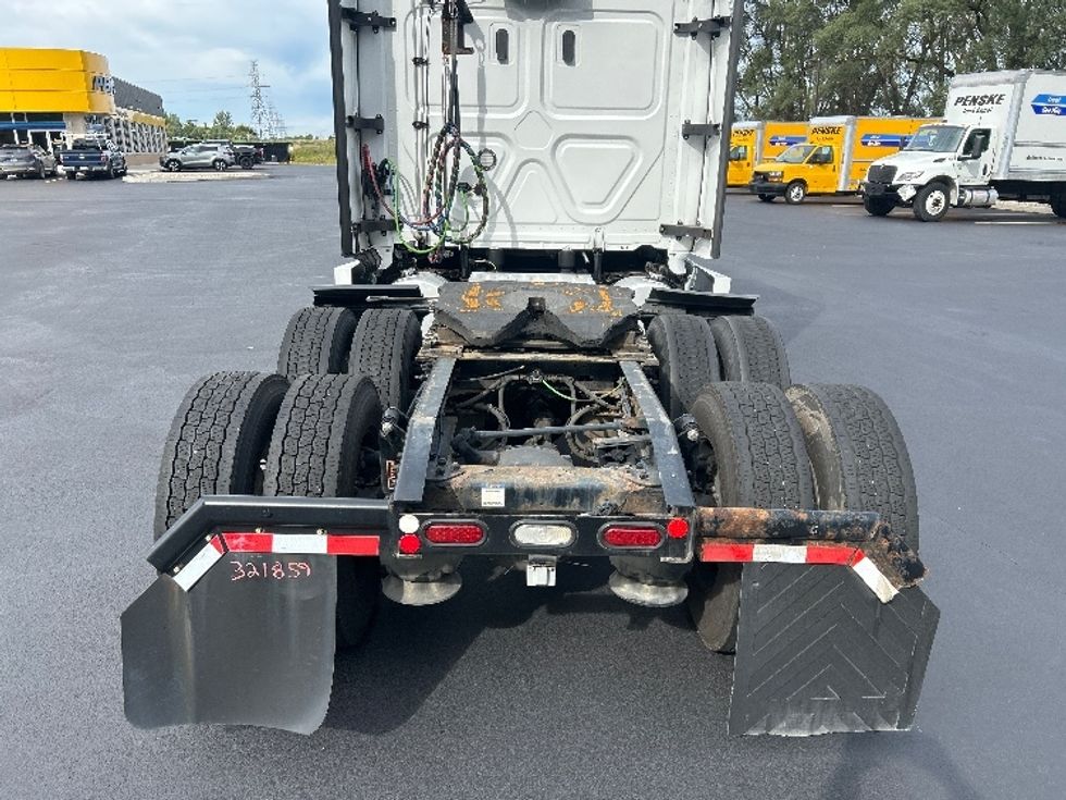 Sleeper Tractor-Heavy Duty Tractors-Freightliner-2021-T12664ST-Byron Center-MI-657,582\n\t\tmiles-$ 61,250 - Image 6