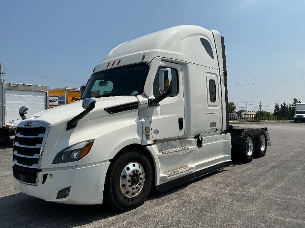 Sleeper Tractor-Heavy Duty Tractors-Freightliner-2021-T12664ST-Cambridge-ON-800,532\n\t\tkm-$ 86,500 - Image 3